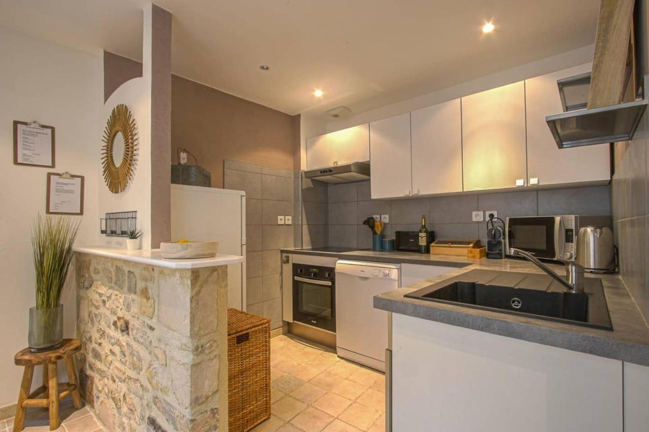 Freedom Grand Triplex Lumineux Decoration Contemporaine - Plein Centre Historique Bayeux - Parking Gratuit A Proximite Proche Commerces Restaurants - Plages Du Debarquement Exterior foto