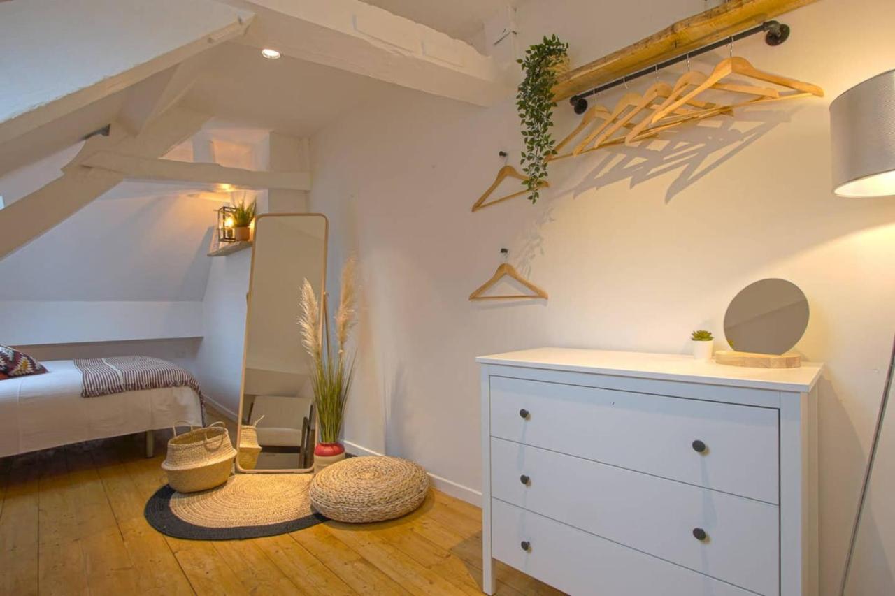 Freedom Grand Triplex Lumineux Decoration Contemporaine - Plein Centre Historique Bayeux - Parking Gratuit A Proximite Proche Commerces Restaurants - Plages Du Debarquement Exterior foto