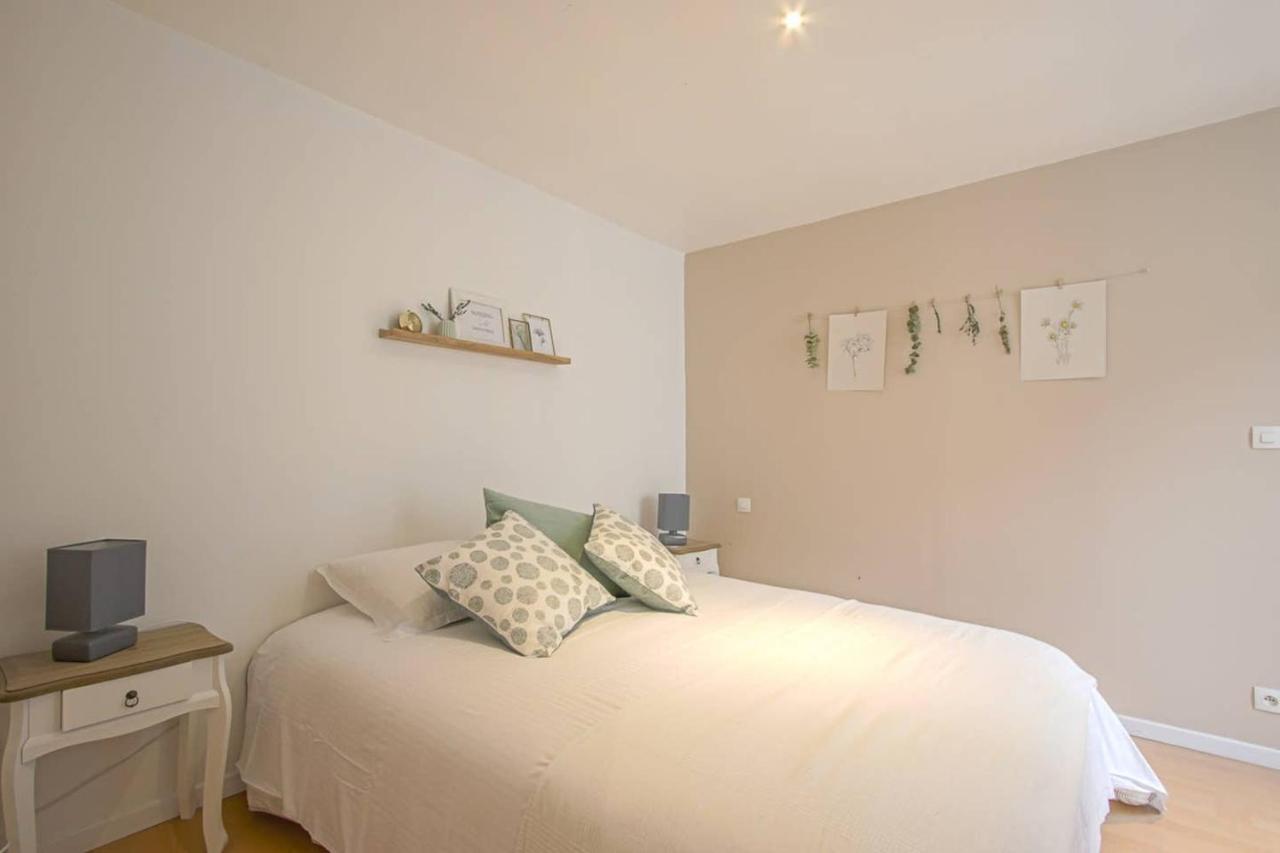 Freedom Grand Triplex Lumineux Decoration Contemporaine - Plein Centre Historique Bayeux - Parking Gratuit A Proximite Proche Commerces Restaurants - Plages Du Debarquement Exterior foto