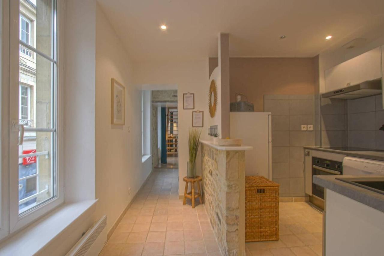 Freedom Grand Triplex Lumineux Decoration Contemporaine - Plein Centre Historique Bayeux - Parking Gratuit A Proximite Proche Commerces Restaurants - Plages Du Debarquement Exterior foto